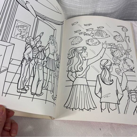 Vintage 1997 Barbie Paint Box Book Claas Trip School Field Trip Golden Book - Picture 11 of 11
